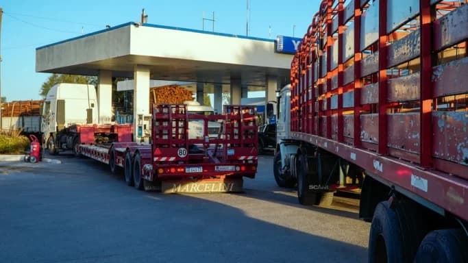 Los transportistas de carga iniciaron un paro y los estacioneros anuncian otro