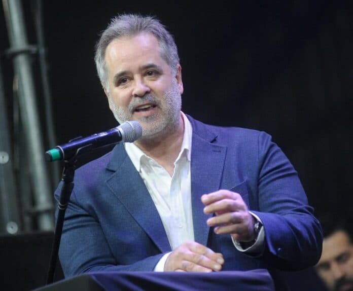 “El Topo” Rodríguez propuso que micros y autos oficiales funcionen con biodiésel