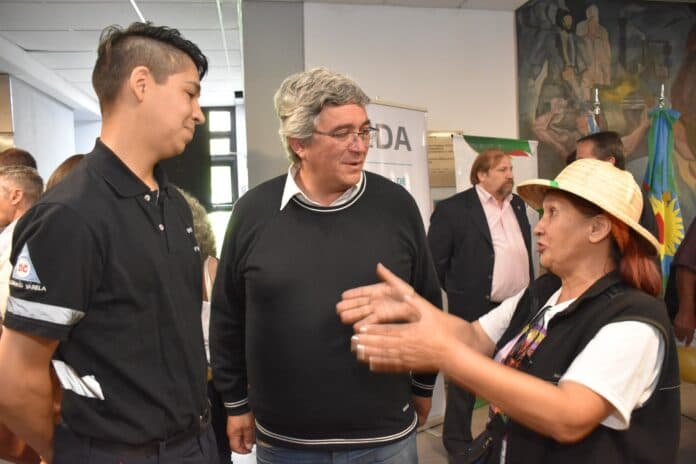 Presentan un nuevo número de la Revista MDA con foco en la producción apícola