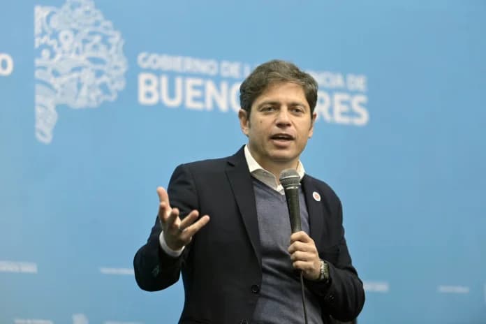 Kicillof anunció una mega inversión para el puerto de Bahía Blanca y cruzó a Milei