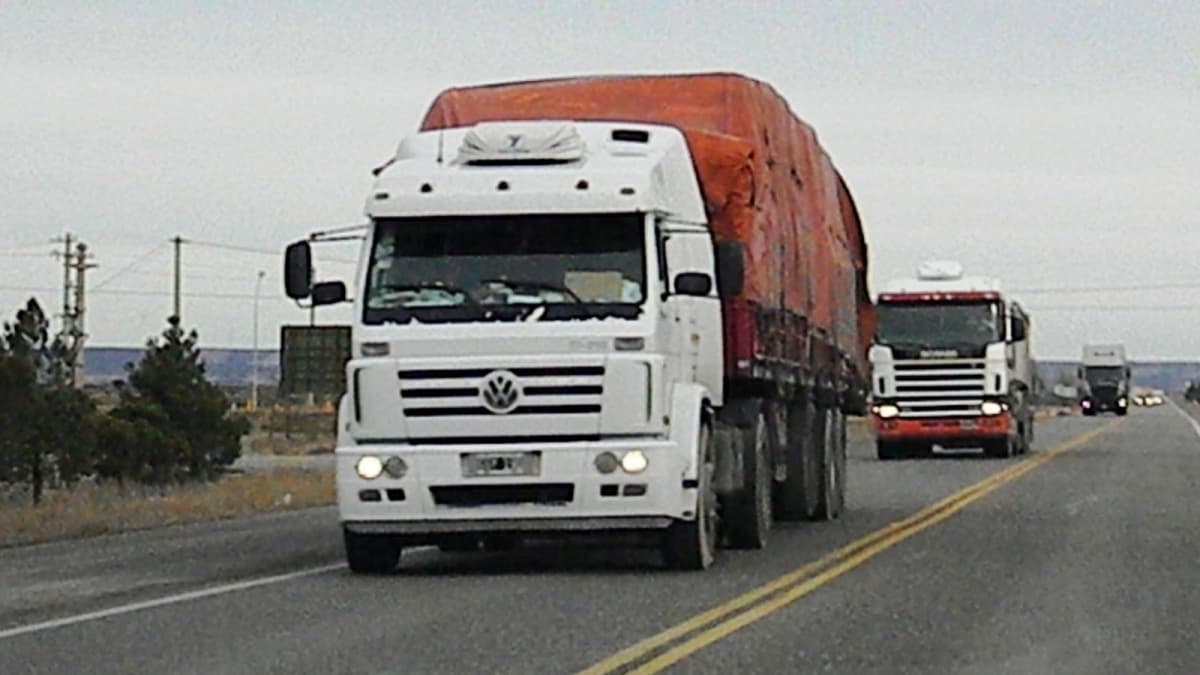 Transporte bonaerense acordó una suba de 45% en la tarifa de referencia con representantes de cargas