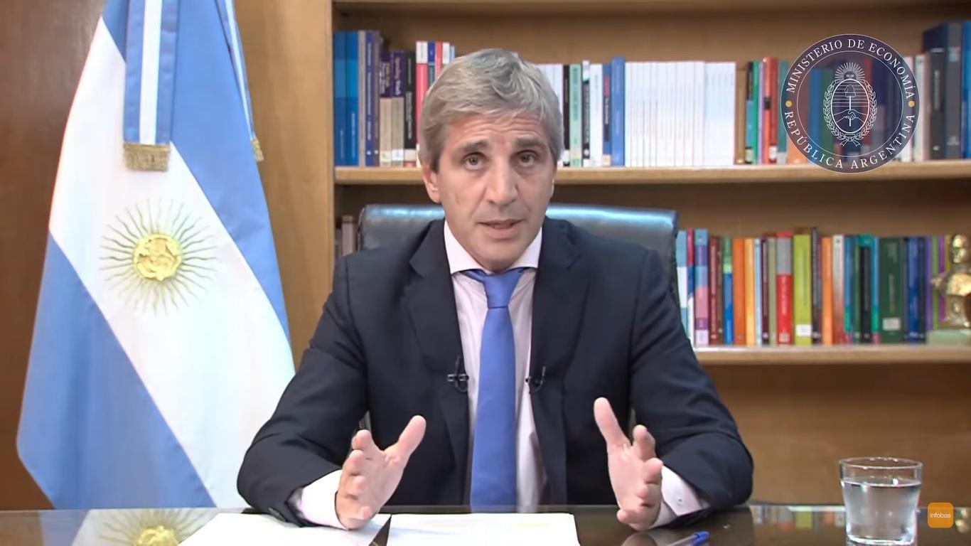 Luis Caputo anunció el dólar oficial a $800: “Beneficiamos a los exportadores”