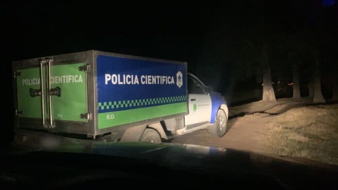 Horror en Chascomús: matan en un campo a una mujer y a su hijo de 12 años, y buscan al padre