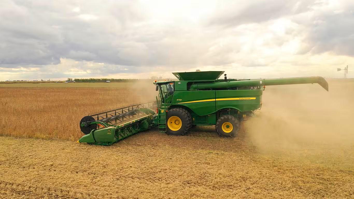 Para comprar maquinaria se necesita un 40% más de granos que en los últimos cinco años