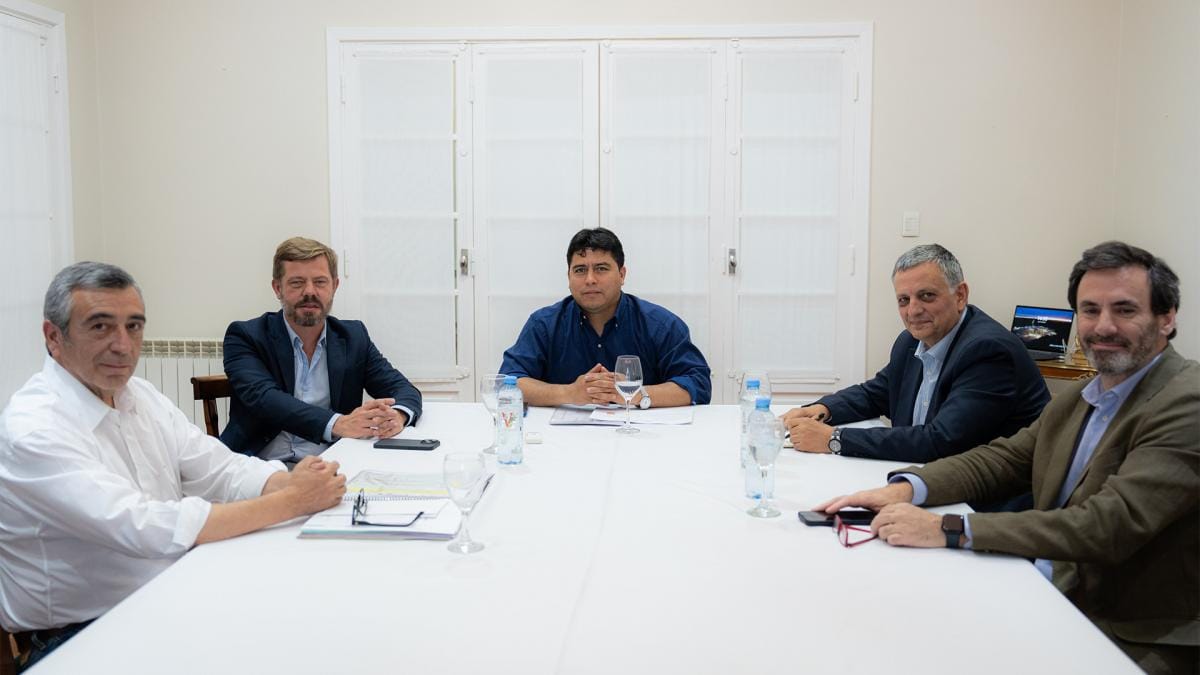 Acuerdo Santa Cruz-YPF: La empresa devolverá yacimientos a la provincia