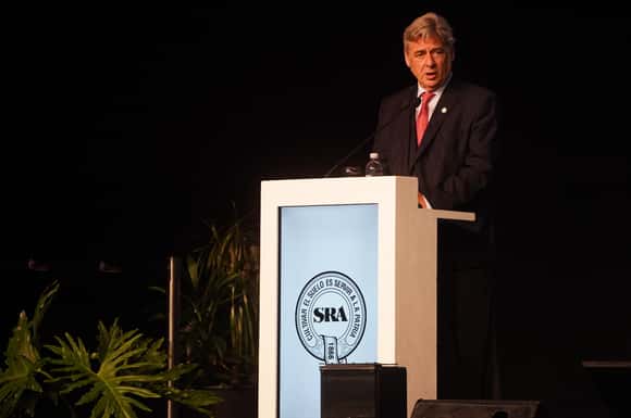 Para el presidente de la Rural, las retenciones son un impuesto “perverso”