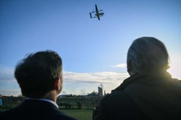 Kicillof presentó los drones para patrullar zonas rurales de la provincia en Olavarría