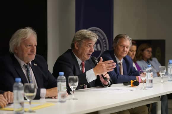 El campo apoya las medidas anunciadas por Luis Caputo: “Es un sinceramiento de la economía”