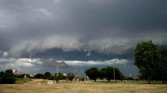 Alertas por tormentas en el norte del país y por vientos fuertes en el sur