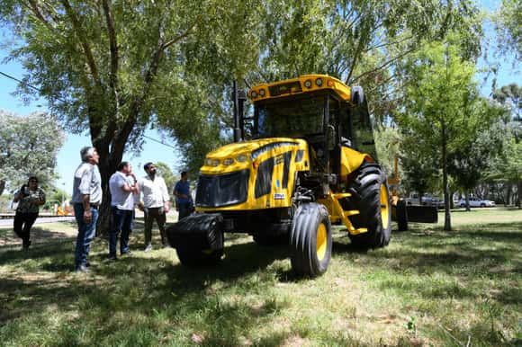 Obra Pública: Rodríguez asegura que sigue Caminos Rurales pese al freno nacional