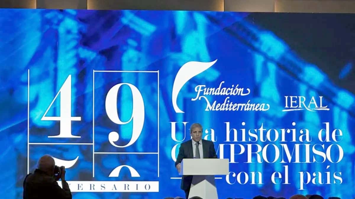 Caputo defendió el plan económico de Milei frente a empresarios cordobeses